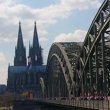 Rodenkirchen Living Apartment Cologne